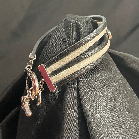 Marc by Marc Jacobs Black and Cream Leather Bracelet - Picture 3 of 9